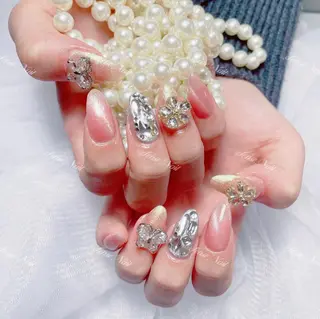 ネイル Yukiko 🌙のネイルデザイン