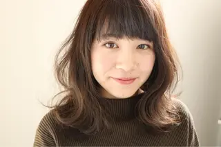 セミロング カラー soins de MaLilyのヘアスタイル
