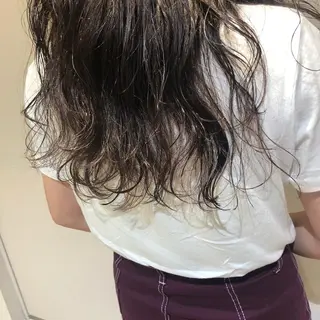 ロング 宮久 真子のヘアスタイル