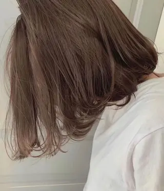 ミディアム カラー 岩佐 柚太のヘアスタイル