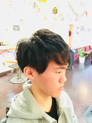 ショート 川名 利器のヘアスタイル