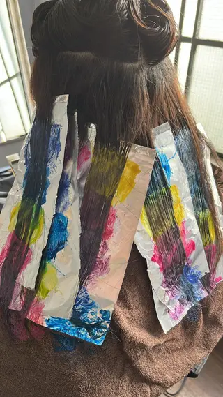 セミロング カラー 原宿サロン代表 デザインカラー伊藤卓のヘアスタイル