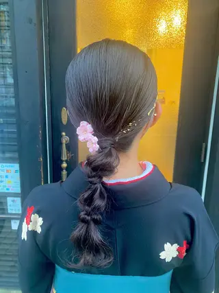 セミロング ヘアアレンジ 新谷 桃子のヘアスタイル