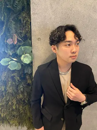 ミディアム 似合わせパーマ 渡辺尚暉のヘアスタイル