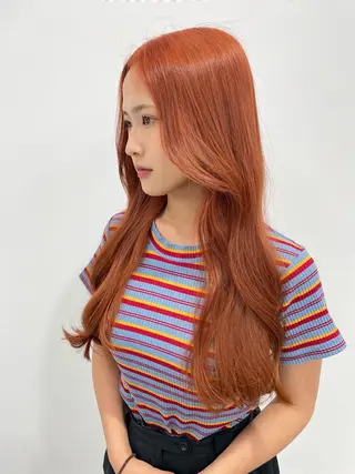 ロング カラー 履歴修正屋さん／ ブロンド／ホワイトのヘアスタイル