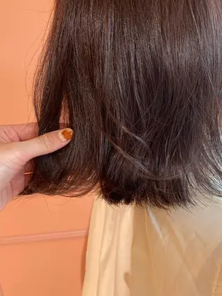 ミディアム カラー 梛木 唯のヘアスタイル