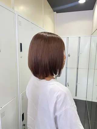 ショート カラー 垢抜け小顔レイヤー オリーブ/スミレのヘアスタイル