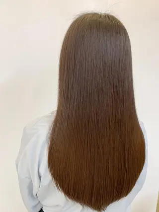 ロング カラー トップ スタイリストのヘアスタイル