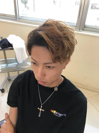 ミディアム カラー パーマ メンズ 🟦メンズパーマ🟦 横浜駅｜小上馬淳司のヘアスタイル