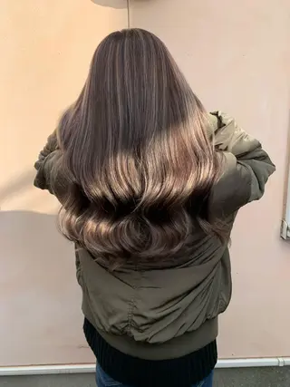 ロング カラー yui .のヘアスタイル