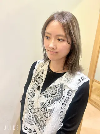 セミロング 久木原 ゆりのヘアスタイル