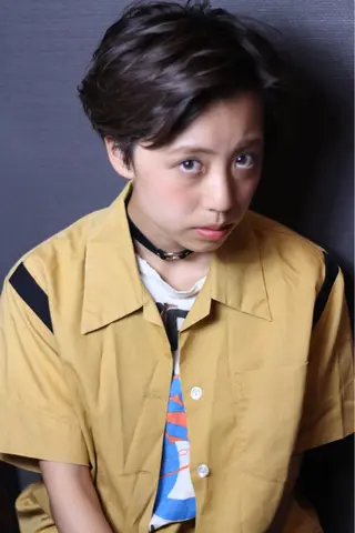 ショート カラー パーマ 安達 俊亮のヘアスタイル