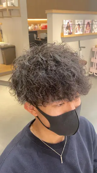 ショート パーマ メンズ 梅田茶屋町メンズ 専門美容師 山元一平のヘアスタイル
