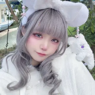 セミロング カラー ヘアアレンジ 渋谷🩶ハイトーン 🩶FUMUのヘアスタイル