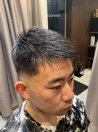 ショート 小野 大輔のヘアスタイル