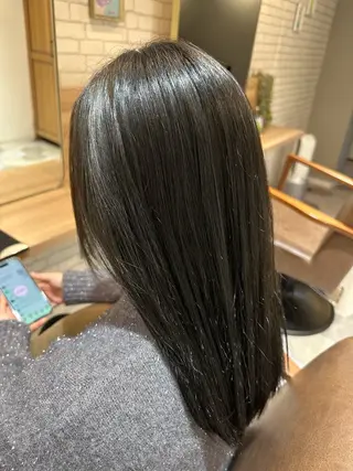 カラー 長谷川 幸帆のヘアスタイル