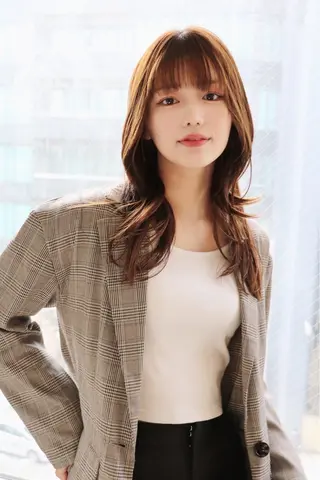 セミロング 裕千/くびれヘア/ 韓国風ヘア/顔まわりのヘアスタイル