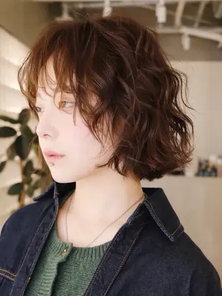 ミディアム レディース／メンズ パーマ特化／内山遥斗のヘアスタイル