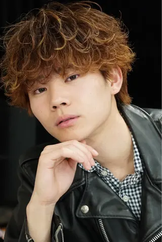 ショート カラー パーマ ✨️メンズ特化波巻き ツイスパ✨️松本真生のヘアスタイル