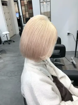 ショート カラー LOOP hairのヘアスタイル