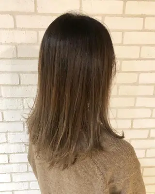 セミロング カラー 佐藤 高徳のヘアスタイル