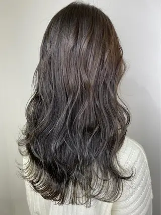 ロング カラー Ashanti 磯崎のヘアスタイル