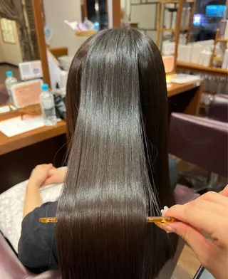 ロング たきざわ ひなの／カラーモデルのヘアスタイル