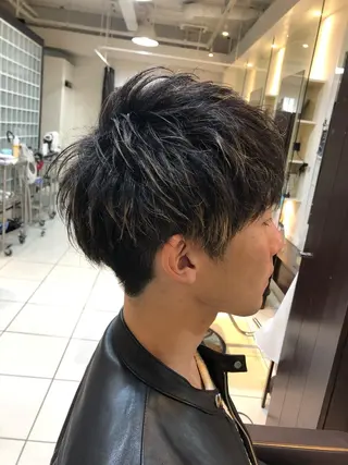 カラー メンズ カ レラのヘアスタイル