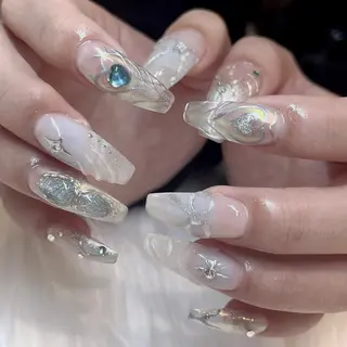 ネイル moca心斎橋店 Aina🐈⬛🤍のネイルデザイン
