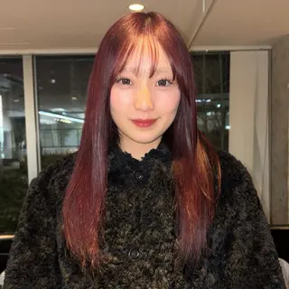 ロング Cocona 🦤 /ブリーチ/艶カラーのヘアスタイル