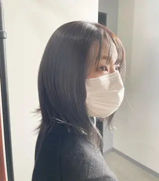 ミディアム カラー タケウチ サトミのヘアスタイル