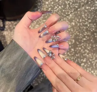 ネイル Luna Gladeのネイルデザイン