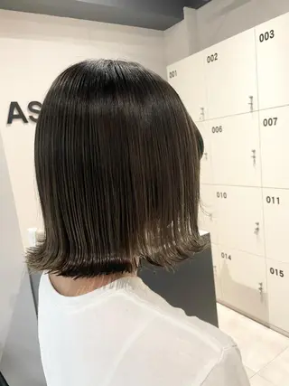 ショート カラー ブリーチ👩🦳/ ✂︎MANAMIのヘアスタイル