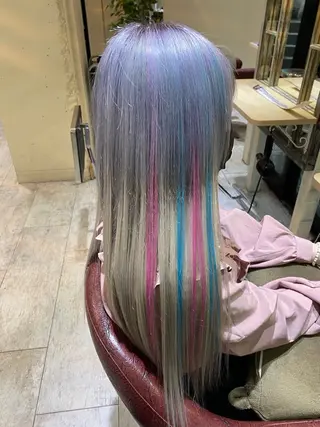 ロング カラー 佐伯 りょうのヘアスタイル