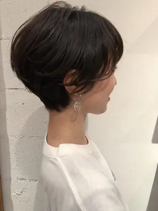 ショート 横山 莉奈のヘアスタイル