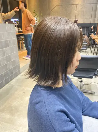 ミディアム カラー 🩶ナチュラル ハイトーン/はちすのヘアスタイル