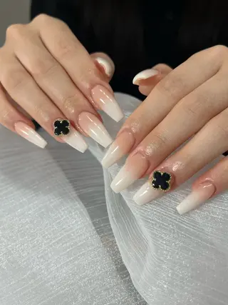 ネイル Luna Gladeのネイルデザイン
