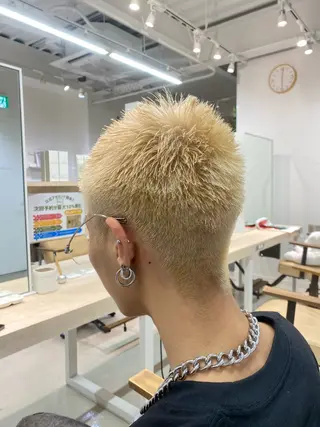 メンズ ニュアンスパーマ/ フェザー/マッシュのヘアスタイル