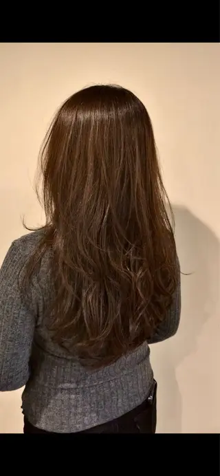 ロング 伊藤 鳳雅のヘアスタイル