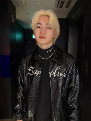 カラー ブリーチ特化酒井 竜也のヘアスタイル