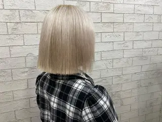 ショート カラー ホワイト系はお任せ /ブリーチ/店長岩崎のヘアスタイル