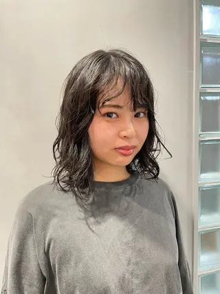 ミディアム パーマ レイヤー♡ 石川優奈のヘアスタイル
