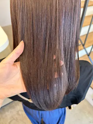 ロング 本澤 朋香のヘアスタイル