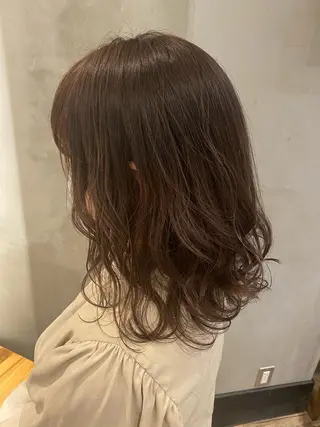 ミディアム カラー パーマ ヘアアレンジ 顔周りカット・相談 レイヤーも◎しずくのヘアスタイル