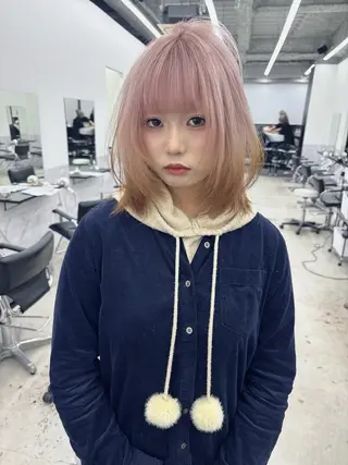 ミディアム カラー 八代 珠羽のヘアスタイル