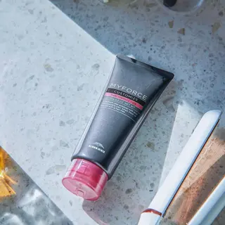ショート カラー justbeauty CiNQのヘアスタイル