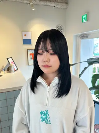 セミロング カラー HANAME 原宿美容室のヘアスタイル
