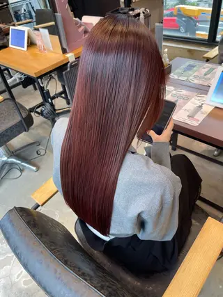 ロング 平栗 篤のヘアスタイル