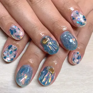 ショート .. momoko🕊のネイルデザイン