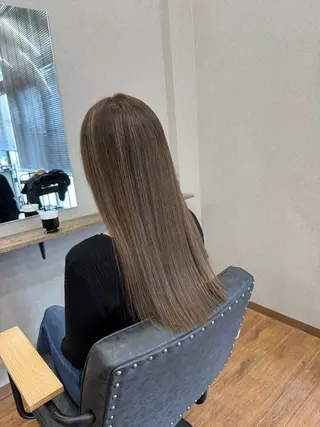 ロング カラー 鵜飼 真伍のヘアスタイル